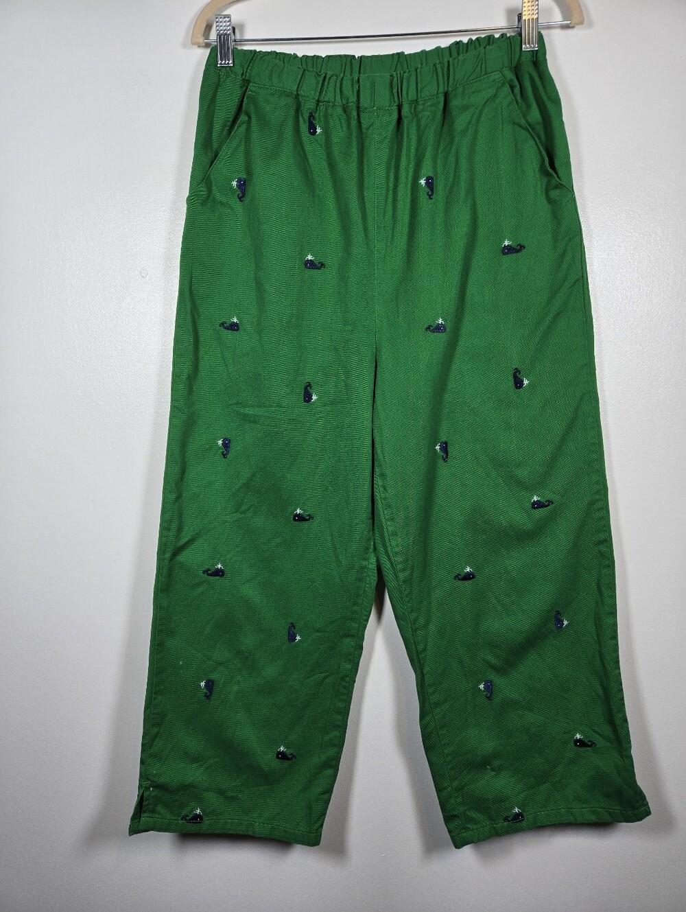 Quacker Factory Vintage Green Embroidered Whale Print Cotton Ankle Pants Medium